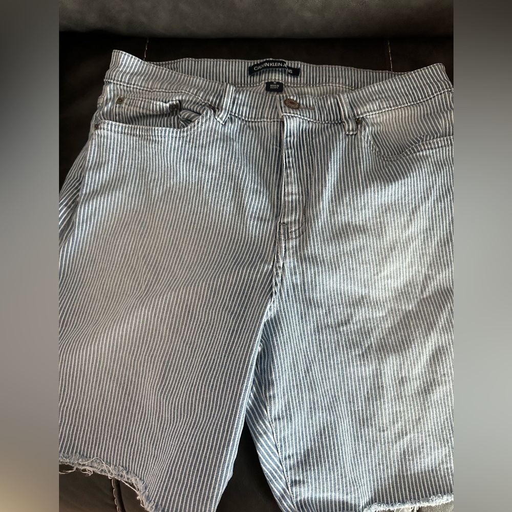 Calvin Klein shorts size 10